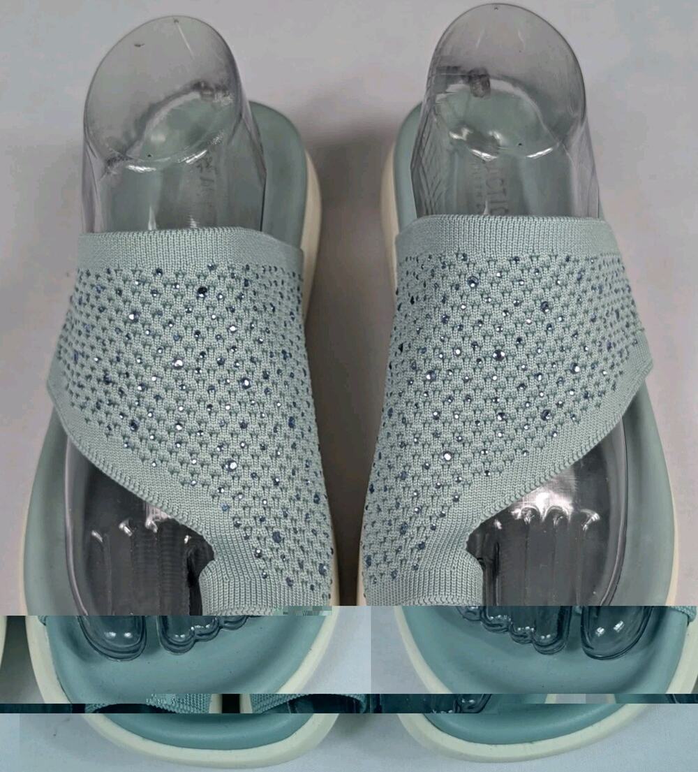 Kenneth Cole Reaction Teffi Knit Light Blue 8 M Slip on Sandals New Open Box